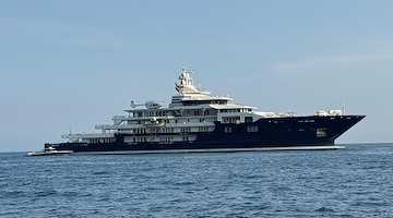 Un colosso da 250 milioni di dollari in Costa d'Amalfi: ecco "Ulysses", il megayacht del magnante neozelandese Hart 