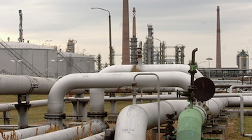 Ungheria e Slovacchia denunciano: «Attacchi ucraini all’oleodotto Druzhba minacciano la nostra sicurezza energetica»