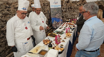 Vietri sul Mare, i piatti della festa di San Giovanni Battista protagonisti del convegno “Sapori & Tradizioni Vietresi” 