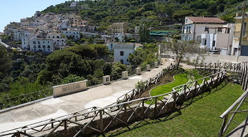 Vietri sul Mare inaugura il “Giardino delle Muse”: un nuovo spazio pubblico affacciato sul mare