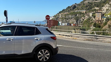 Vietri sul Mare, senso unico alternato sulla Statale 18 per lavori in corso