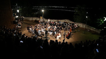 Vietri sul mare, stasera in Villa Comunale il concerto “Canti e suoni dal Mediterraneo all'America Latina”