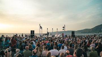 ViviamoCilento 2025, Acciaroli si prepara a tre giorni di arte, musica e bellezza consapevole