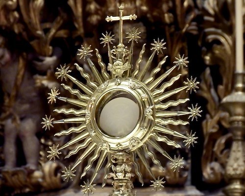 A Minori la Solennità del Corpus Domini: dal 20 al 22 giugno adorazione e processione per le vie della città