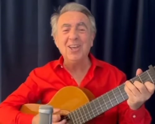 “Caro Leone XIV”: dalla Svezia il cantautore atranese Eddie Oliva dedica una canzone al Papa