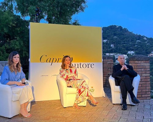 Il Ministro del Turismo Daniela Santanché inaugura “Capri d’Autore”, prima della tappa a Positano