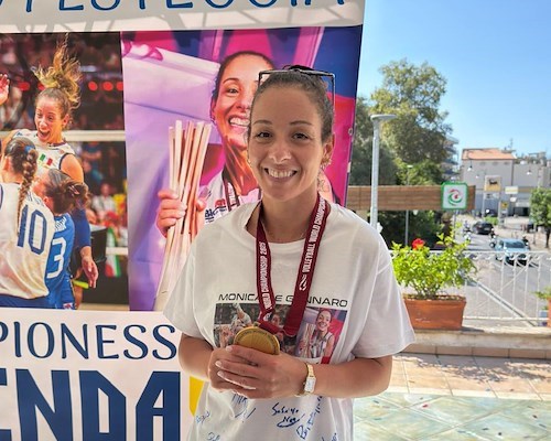 La campionessa del mondo di volley femminile Monica De Gennaro a Salerno