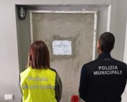 Napoli, donna occupa abusivamente appartamento di proprietà comunale 