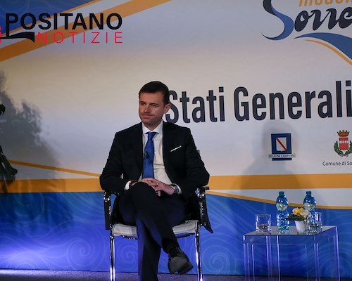 Sorrento, smantellato un sistema corruttivo da milioni di euro: arrestate 16 persone, tra cui l'ex sindaco