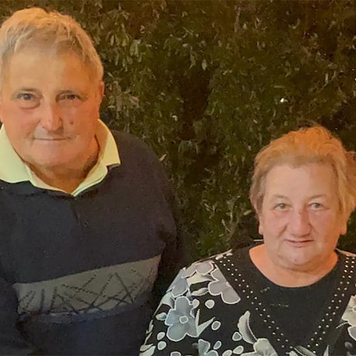 50 anni d'amore festeggiati a Ravello: auguri a Maria e Franco