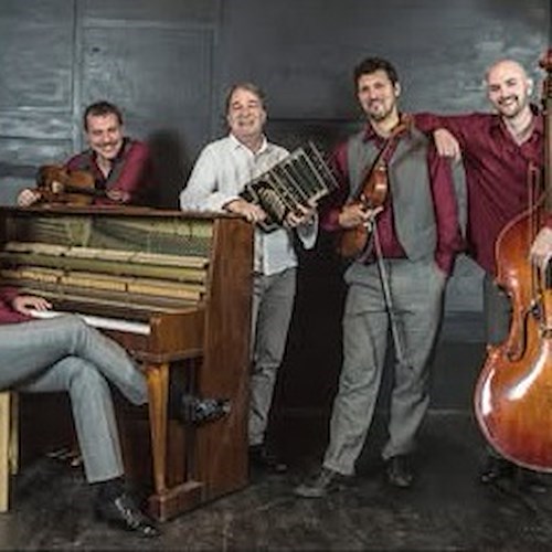Martedì 19 agosto, nel chiostro di Santa Maria del Rifugio, il coinvolgente spettacolo del noto ensemble