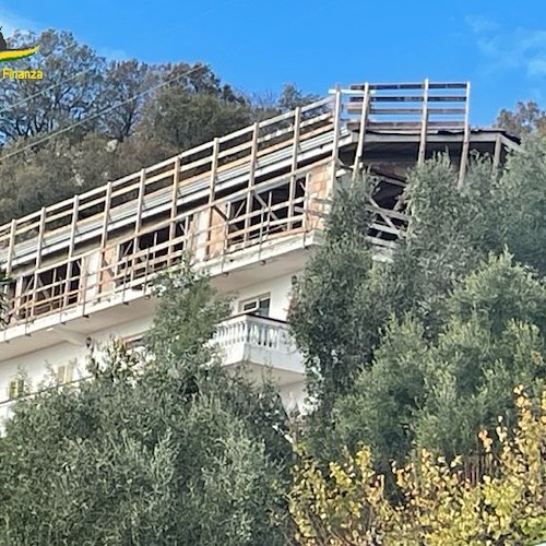 Abusi edilizi a Santa Marina: scatta il sequestro della Guardia di Finanza<br />&copy; Guardia di Finanza