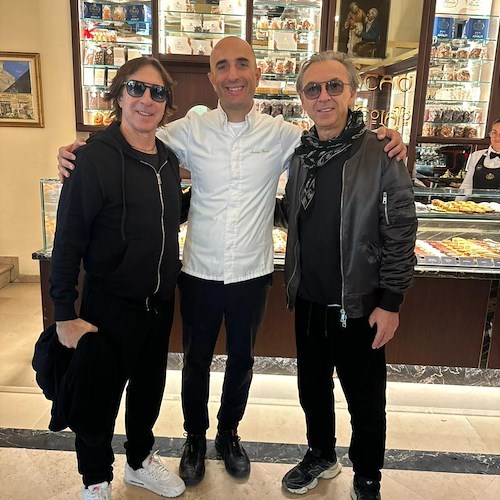 Albertino e Fargetta alla Pasticceria Pansa: tra musica e dolci, un pomeriggio da ricordare ad Amalfi