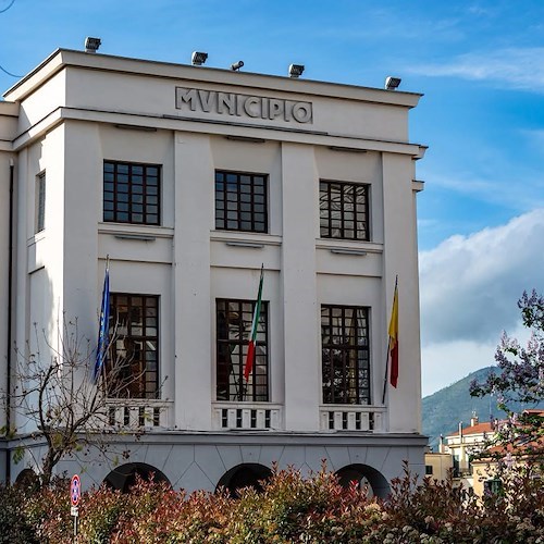 Cava de’ Tirreni, dimissioni Senatore: il Sindaco le respinge