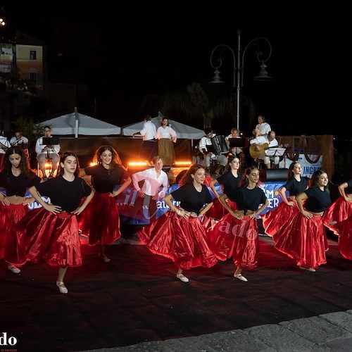 Spettacolo a Cetara<br />&copy; Leopoldo De Luise