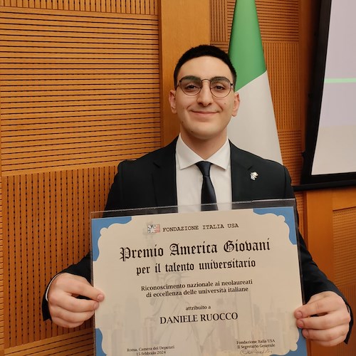 Daniele Ruocco di Minori riceve il Premio America Giovani per il talento universitario alla Camera dei Deputati