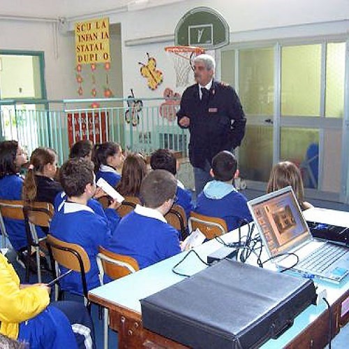 Gerardo Rese tra gli alunni