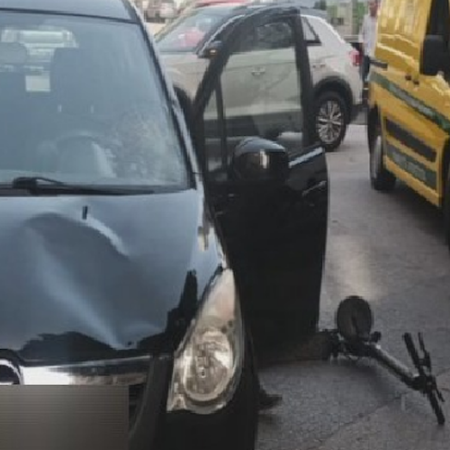 Incidente tra auto e monopattino elettrico, giovane in ospedale a Salerno 