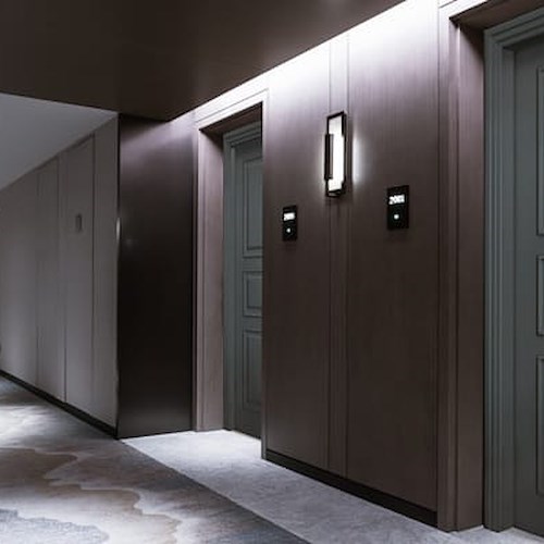 Lauro & Company: porte su misura tra qualità e sicurezza