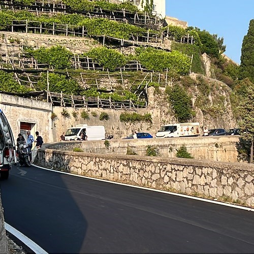 Maiori, due moto si scontrano in località Salicerchie: traffico in tilt 