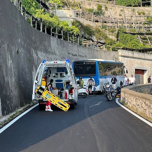 Maiori, due moto si scontrano in località Salicerchie: traffico in tilt 