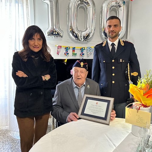 Matera festeggia i 100 anni dell'ex poliziotto Filippo Valuzzi, tra i sopravvissuto del campo di concentramento di Vienna