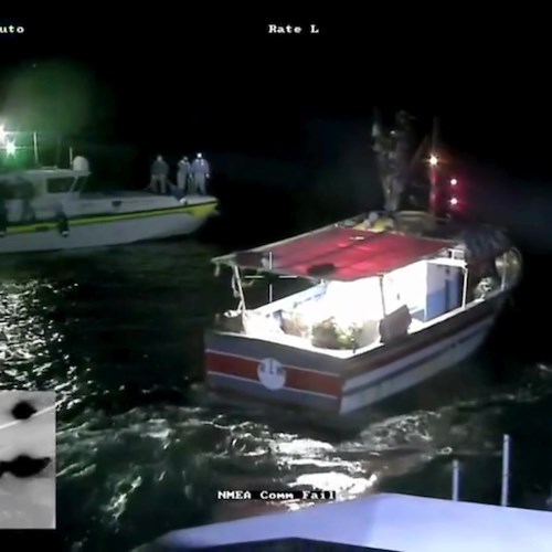 Maxi sequestro nelle acque trapanesi: oltre 670 kg di hashish recuperati da Guardia di Finanza e Polizia di Stato