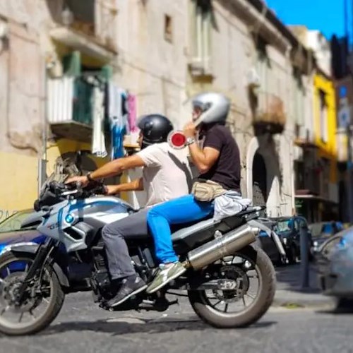 Napoli: colpisce e rapina due turiste, poi tenta la fuga. Bloccato senegalese irregolare sul territorio nazionale 