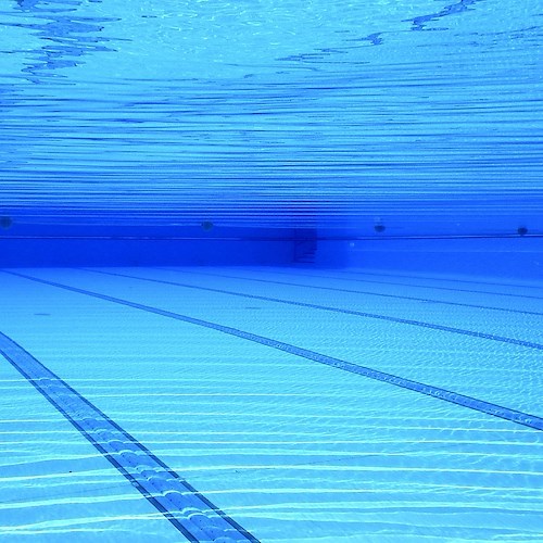 Pavia, malore fatale in piscina per bimba di 7 anni