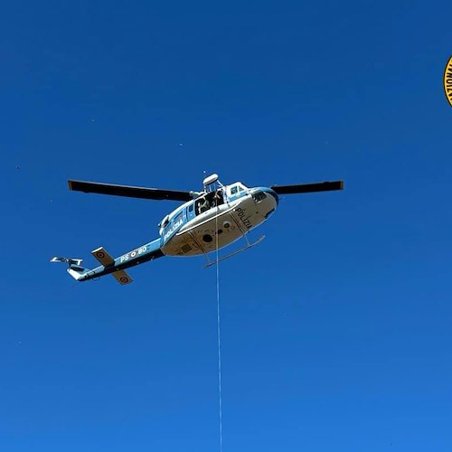 Scala, simulazione di soccorso a persona in elicottero con gli equipaggi del CNSAS e della Polizia di Stato <br />&copy; Soccorso Alpino e Speleologico Campania - CNSAS
