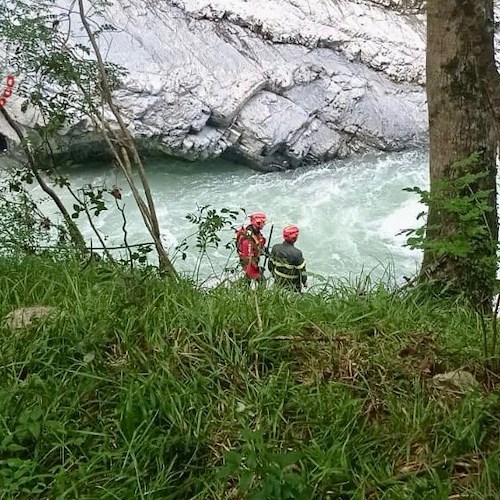 Scolaresca cade nel fiume a Cosenza, ritrovato il corpo della giovane Denise 