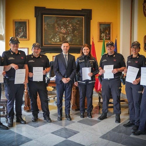 Sorrento. Encomi a sei agenti della polizia municipale