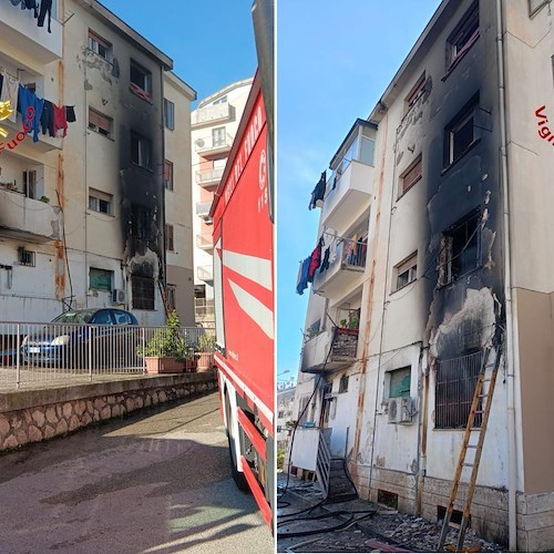 Incendio ad Eboli<br />&copy; Vigili del Fuoco
