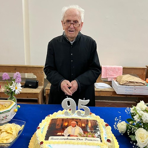 Tramonti in festa per i 95 anni di Don Francesco Amatruda 