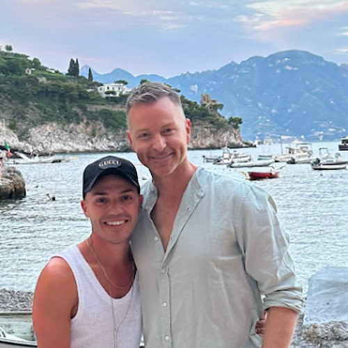 Vacanza romantica in Costa d'Amalfi per il cantante Anthony Callea e l'attore Tim Campbell 