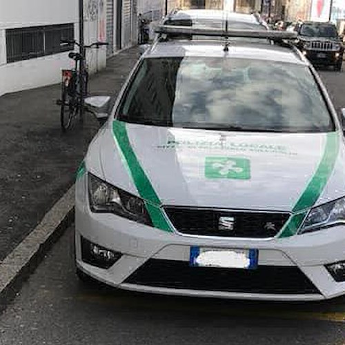 Vigile parcheggia "per errore" in posto disabili: scuse sincere e multa non sono bastate, oggi si è suicidato